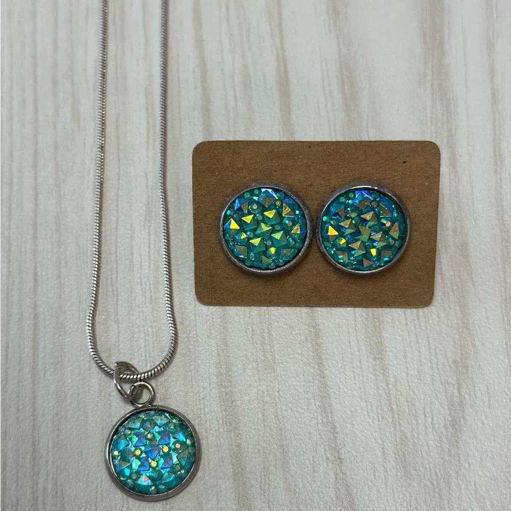 Elegant Silver and Blue Jewelry Set